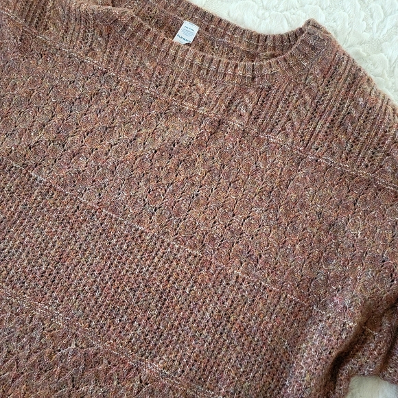 Women's Old Navy Crewneck Sweater - Picture 5 of 6